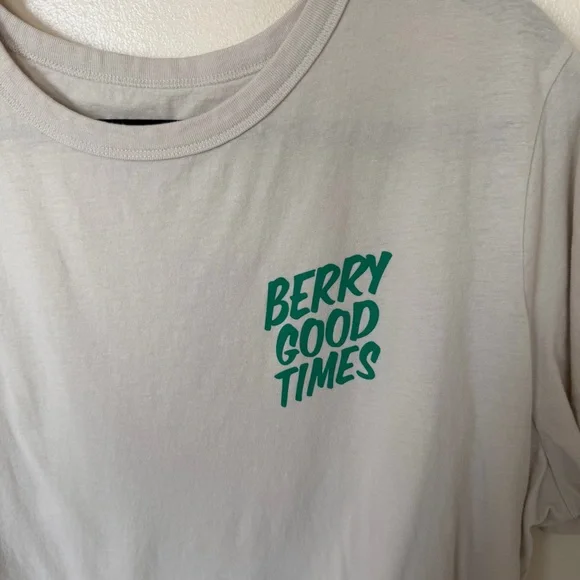 OLD NAVY Everywear Berry Good Times Graphic Tee - Picture 3 of 4